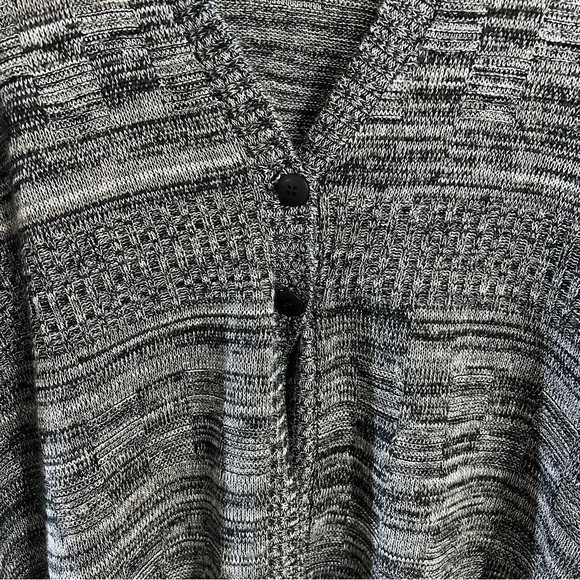 Liz & Me Gray Cardigan Sweater Plus Size 2X V Neck Short Sleeves Neutral Knit - Picture 5 of 7